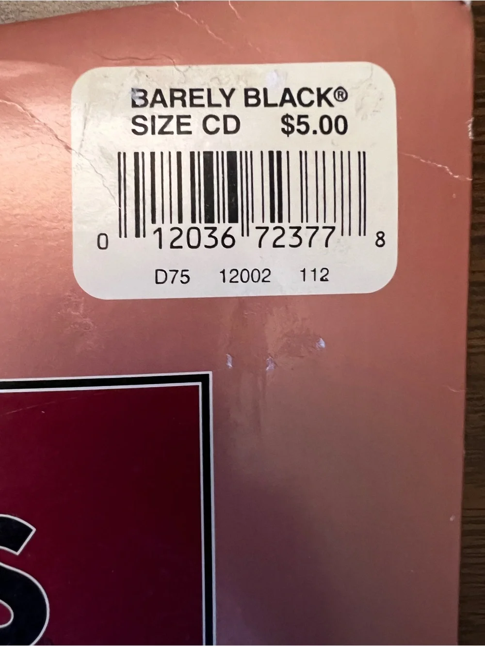 NWT- Vintage 2001 Hanes Silky Sheer Pantyhose in Barely Black - Size CD